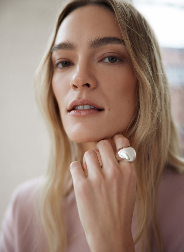 Laura Cabochon Metal Ring