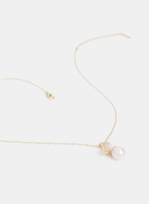 Laura Floral Pearl Drop Necklace
