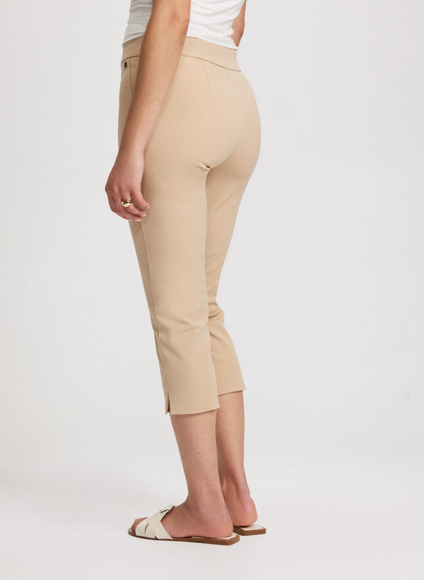 Laura Lateral Slit Pull-On Capris