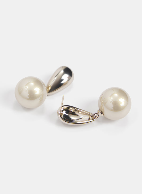 Laura Pearl Drop Earrings