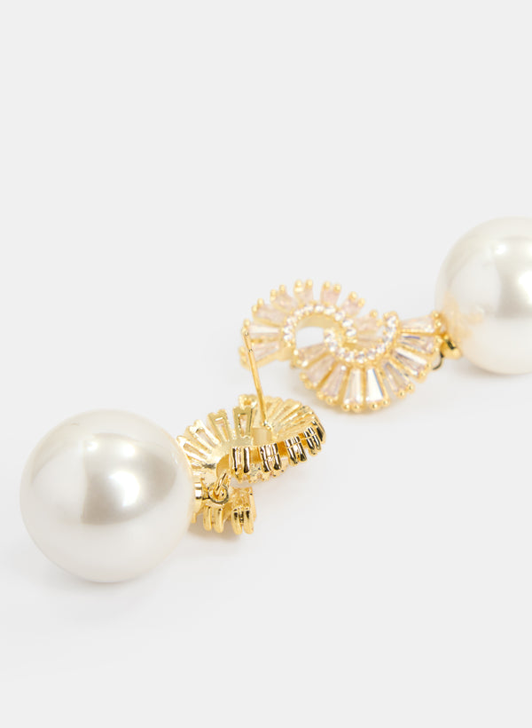 Laura Pearl Drop Earrings