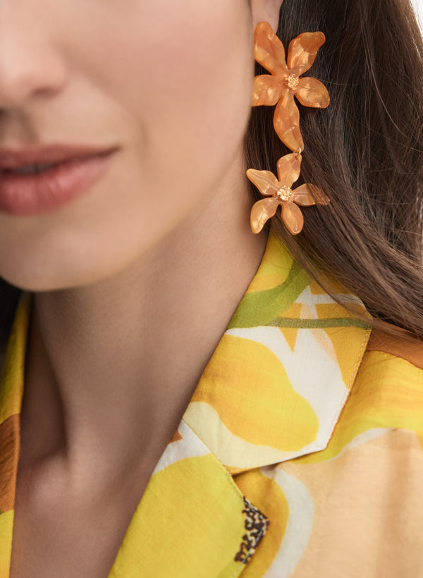 Laura Resin Flower Earrings