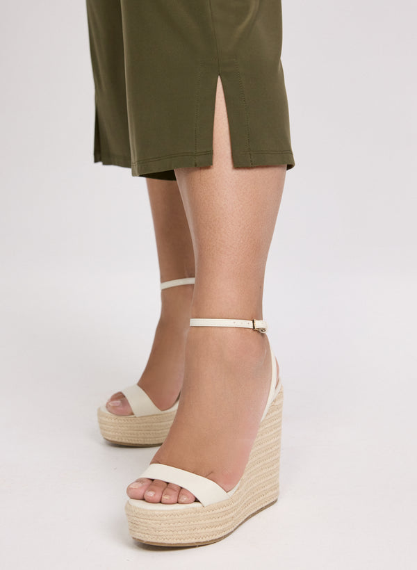 Laura Side Slit Pull-On Capris