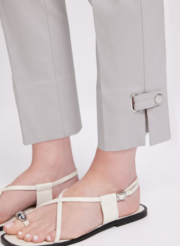 Laura Sofia Slim-Leg Pants - Short