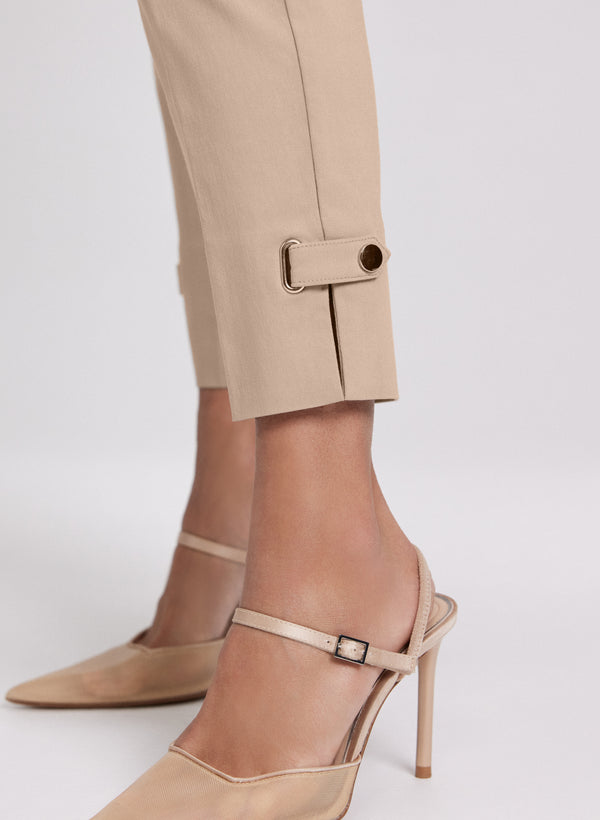 Laura Sofia Slim-Leg Pants - Short