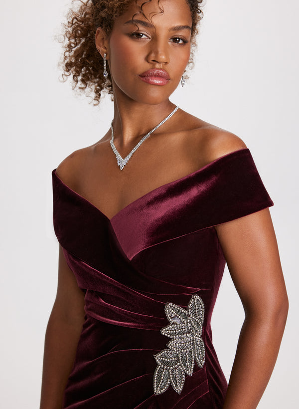 Laura Sweetheart Neck Velvet Dress