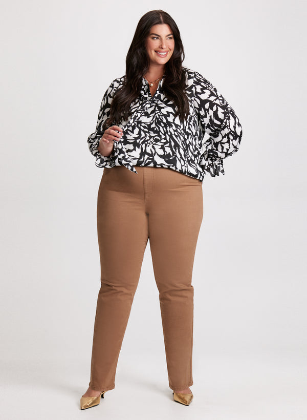laura V-Neck Blouse & Straight Leg Jeans